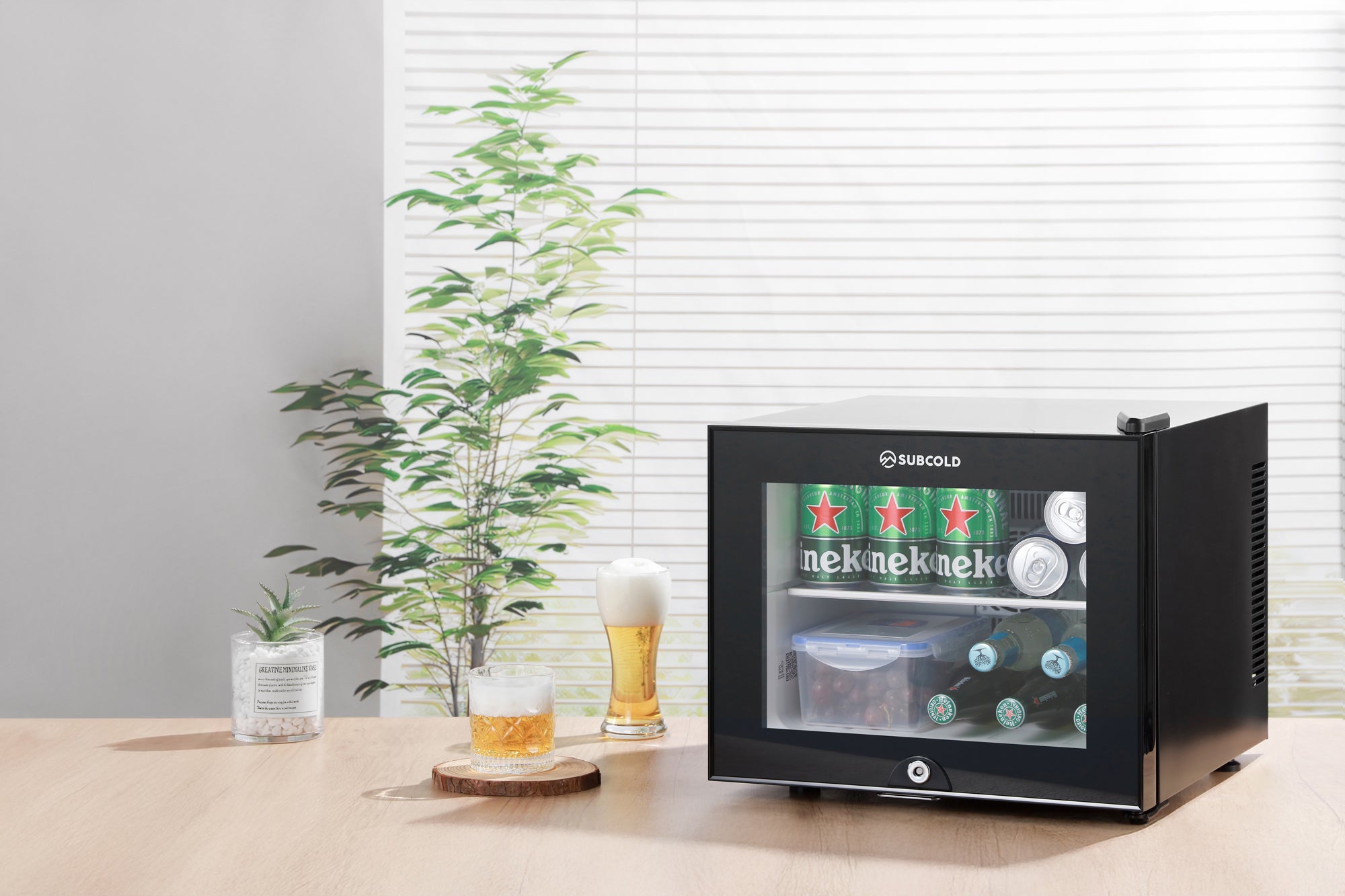 20L Fridge Subcold AIRE20-G Black